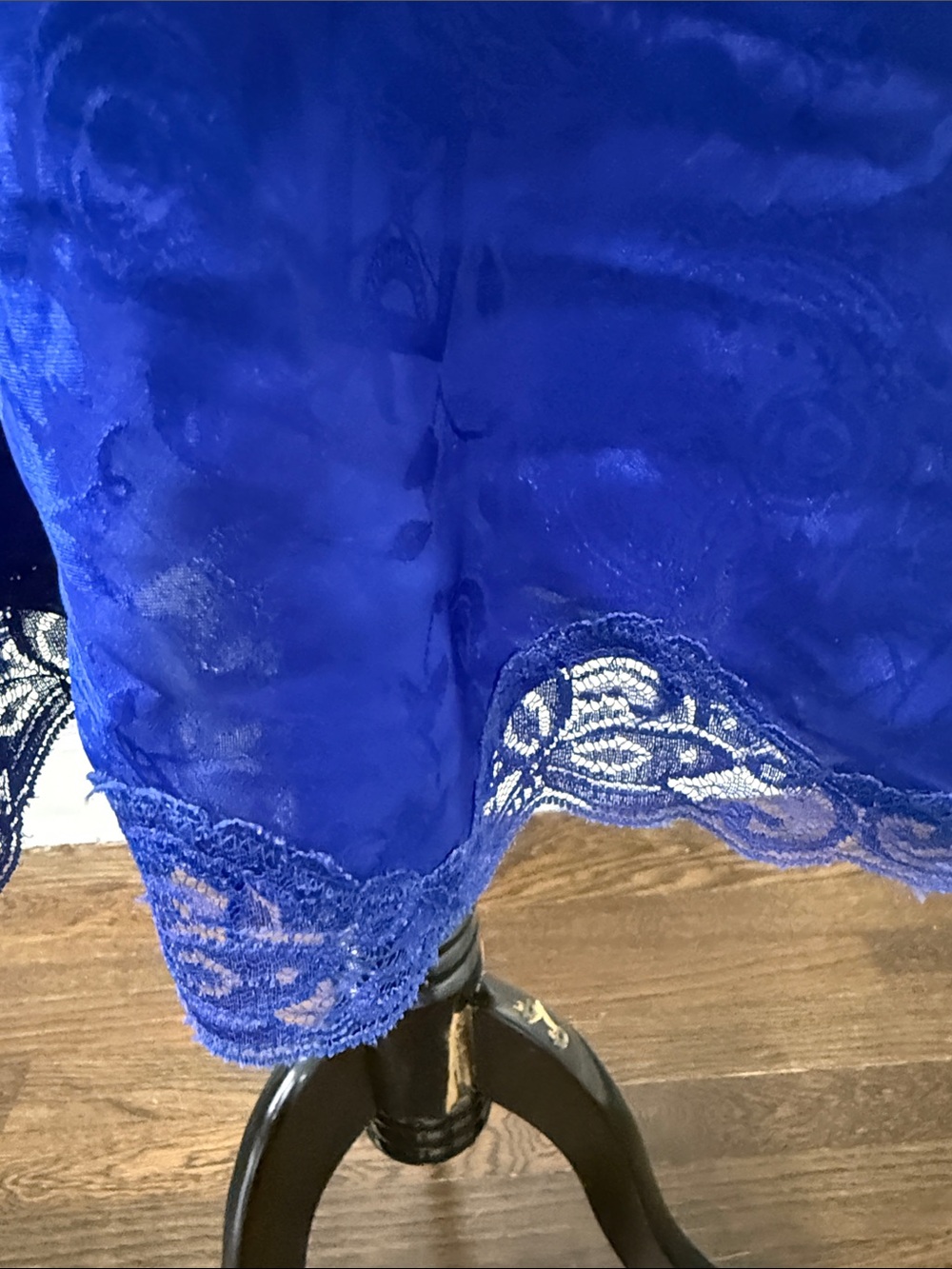 Vntg Victoria’s Secret Gold Label Blue Lace Trim Satin Robe & Chemise Set M/SP - Picture 7 of 10